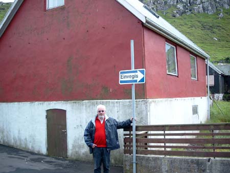 Færøerne 045 Sandur Skopun  hovedgade