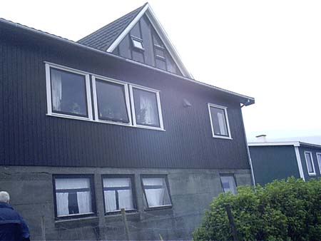 Færøerne 221 Sandoy Skopung  Julianna`s hus